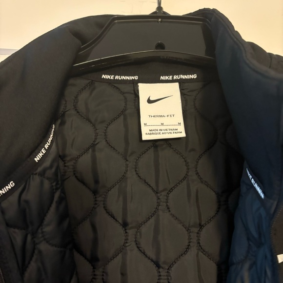 Nike Quilted light weight Jacket EUC - Picture 4 of 10